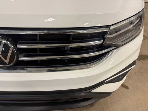Certified 2024 Volkswagen Tiguan SE AWD/4WD image 5