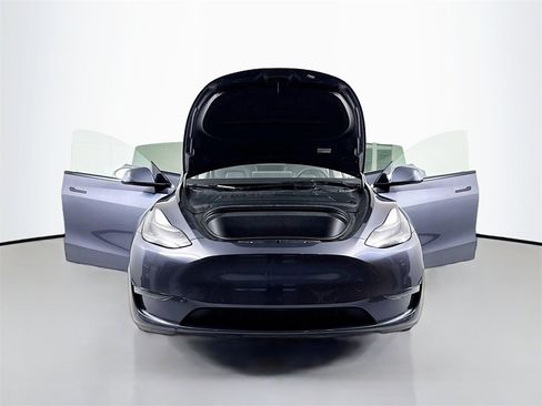 Used 2022 Tesla Model Y Performance image 29