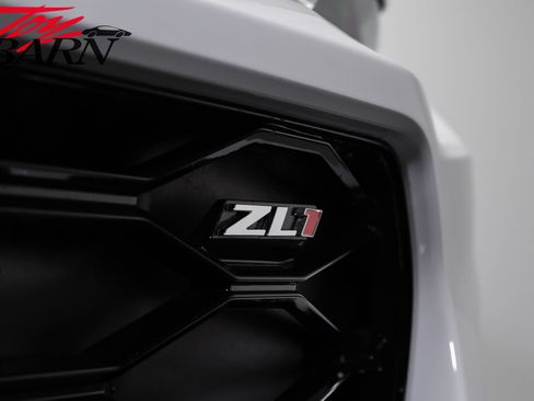 Used 2020 Chevrolet Camaro ZL1 RWD image 10