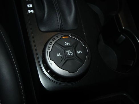 Used 2025 Ford Bronco Outer Banks image 18