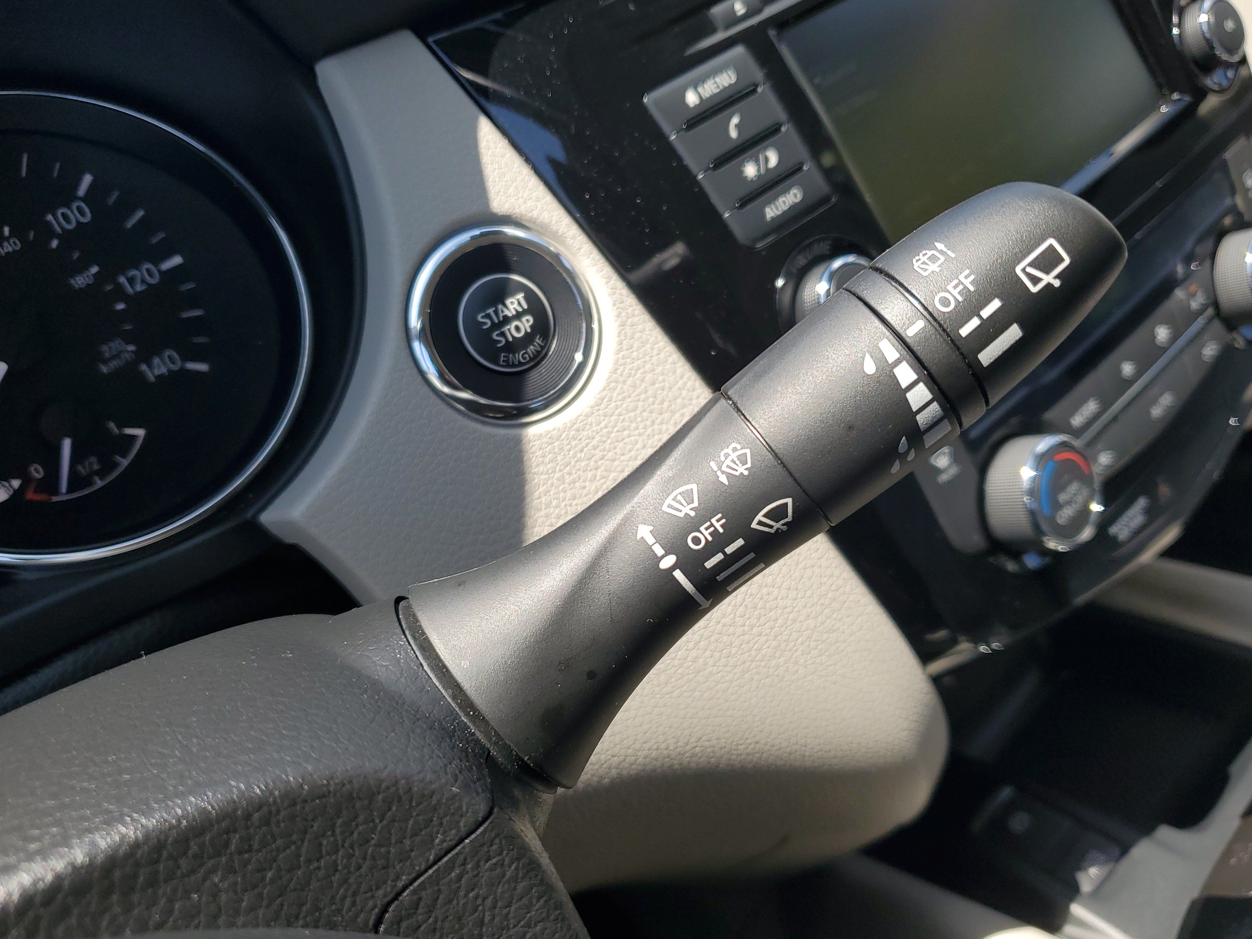 Certified 2022 Nissan Rogue Sport SV w/ Technology Package FWD image 21