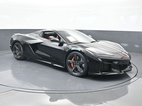 Used 2025 Chevrolet Corvette Z06 image 8
