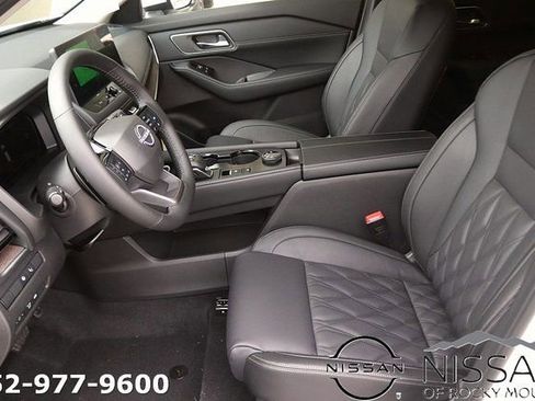 New 2026 Nissan Rogue Platinum w/ Platinum Premium Package AWD/4WD image 12