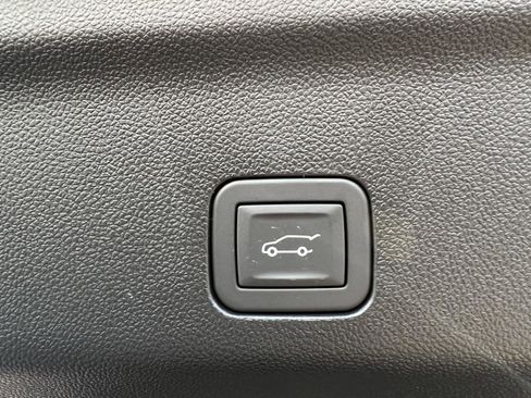 New 2026 GMC Yukon Denali w/ Sun & Power Step Package image 54