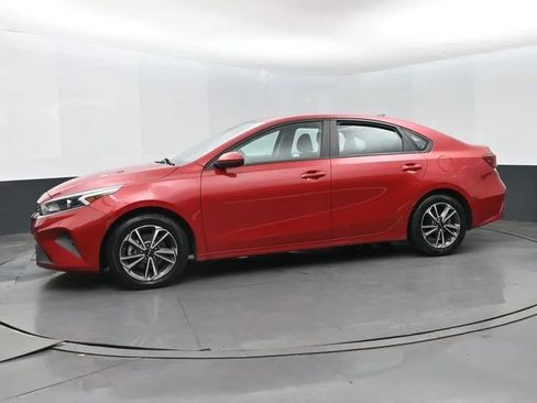Used 2023 Kia Forte LXS FWD image 5