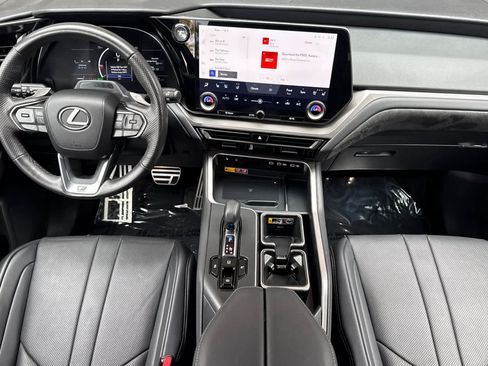 Certified 2025 Lexus TX 500h AWD image 3
