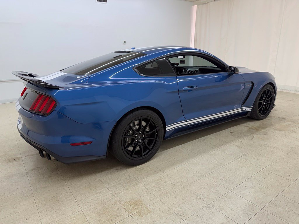Used 2019 Ford Mustang Shelby GT350 w/ Technology Package RWD image 5