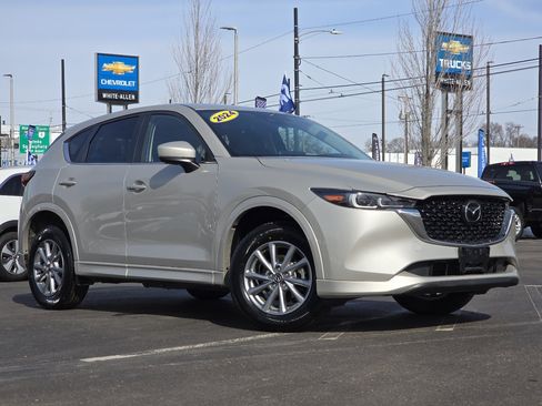 Used 2024 MAZDA CX-5 AWD 2.5 S w/ Select Package image 2