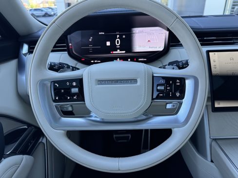 Certified 2024 Land Rover Range Rover SE AWD/4WD image 15