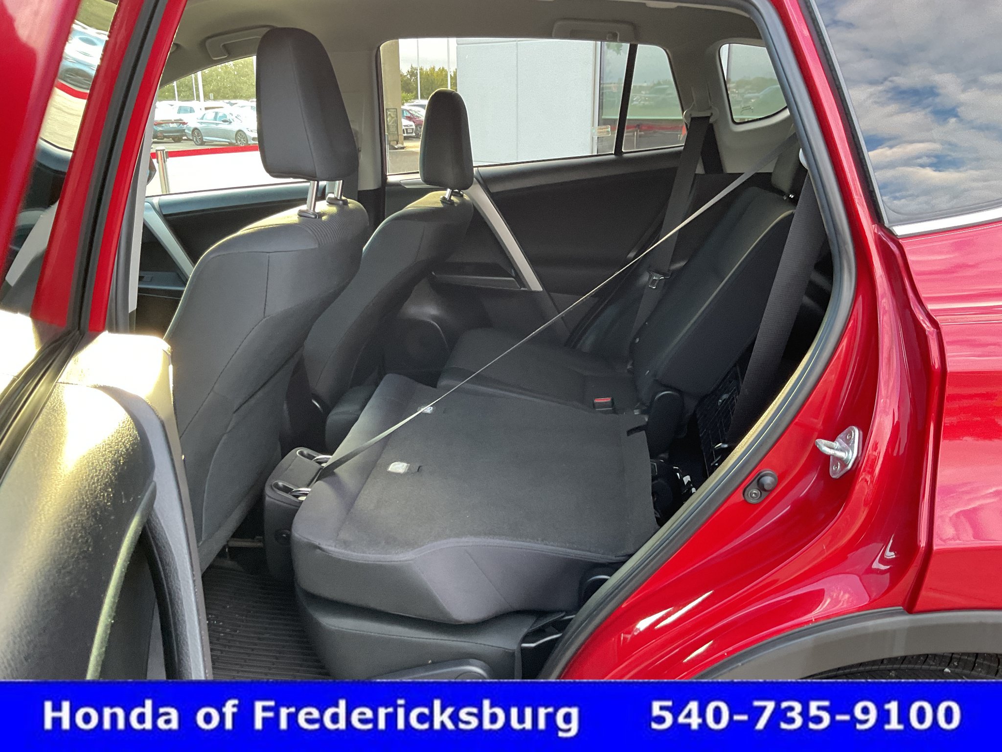 Used 2017 Toyota RAV4 LE AWD/4WD image 23