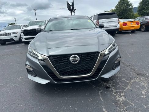Used 2021 Nissan Altima 2.5 SR FWD image 2