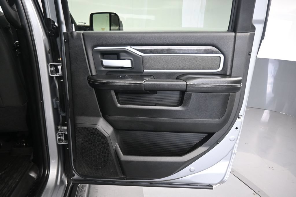 Used 2020 RAM 2500 Big Horn w/ Level 2 Equipment Group AWD/4WD image 40