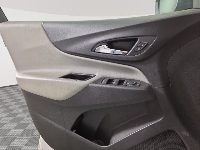 Used 2022 Chevrolet Equinox LS AWD/4WD image 28