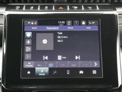 Used 2023 Jeep Grand Cherokee L Laredo image 19