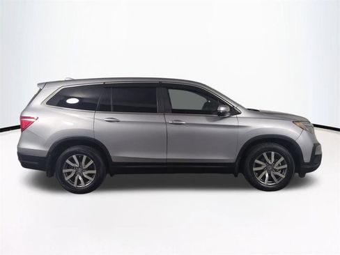 Used 2021 Honda Pilot EX image 4