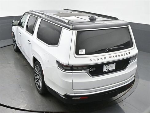 Used 2024 Jeep Grand Wagoneer L Series III image 43