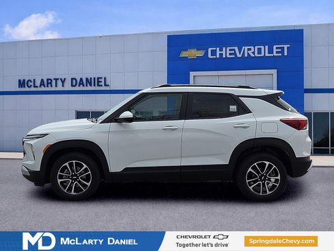 New 2026 Chevrolet TrailBlazer LT w/ Driver Confidence Package FWD image 3