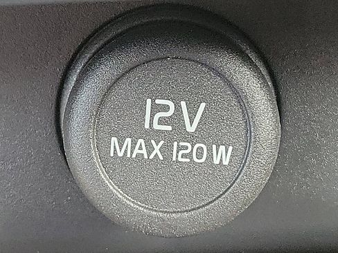 Certified 2023 Volvo XC40 Recharge Plus w/ Protection Package Premier image 23