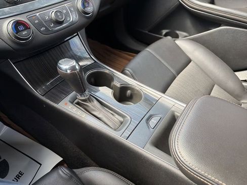 Used 2019 Chevrolet Impala LT image 30