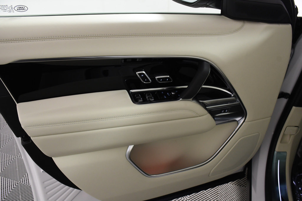 New 2026 Land Rover Range Rover SE AWD/4WD image 14