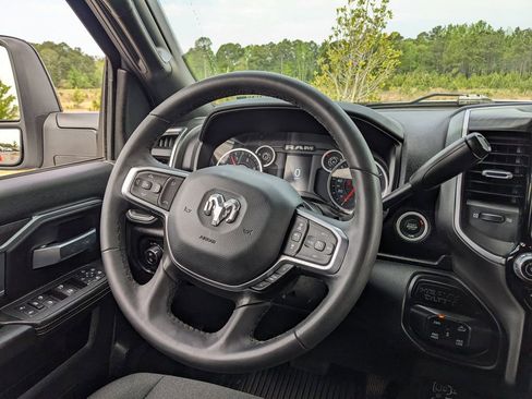 Used 2025 RAM 2500 Big Horn AWD/4WD image 28