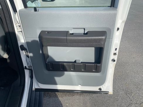 Used 2016 Ford F250 XL w/ Power Equipment Group image 28