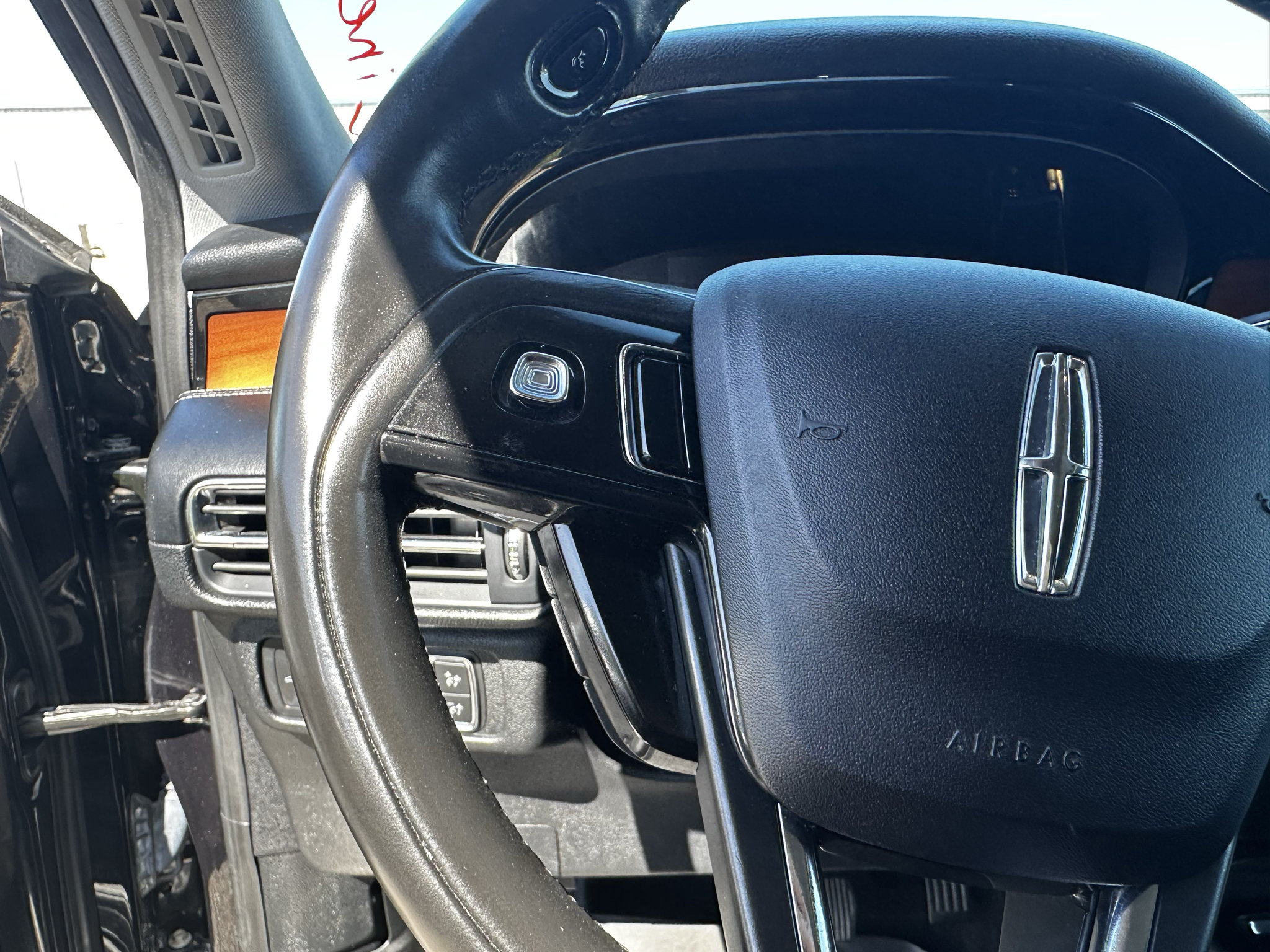 Used 2020 Lincoln Corsair Reserve w/ Equipment Group 201A AWD/4WD image 15