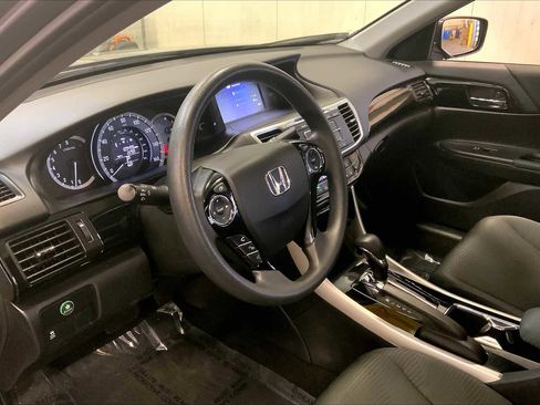 Used 2016 Honda Accord LX image 14