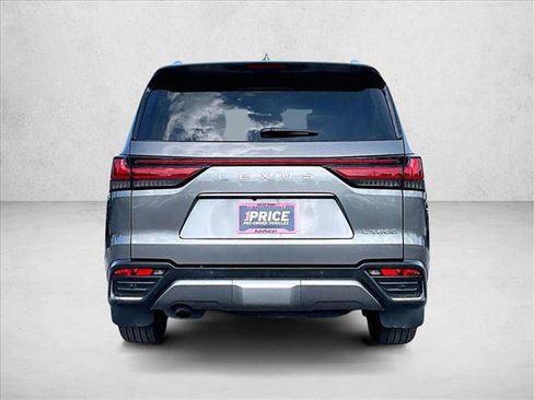 Used 2023 Lexus LX 600 4WD w/ Premium Package image 4