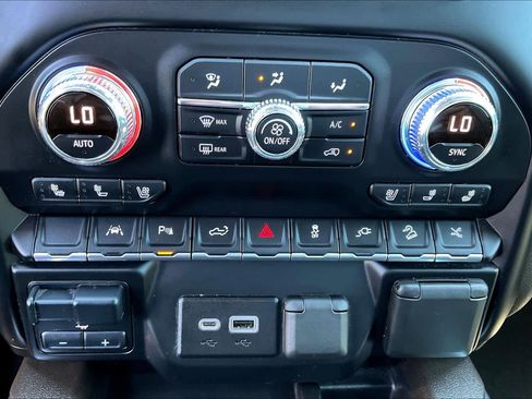 Used 2022 GMC Sierra 1500 Denali w/ Denali Reserve Package image 33