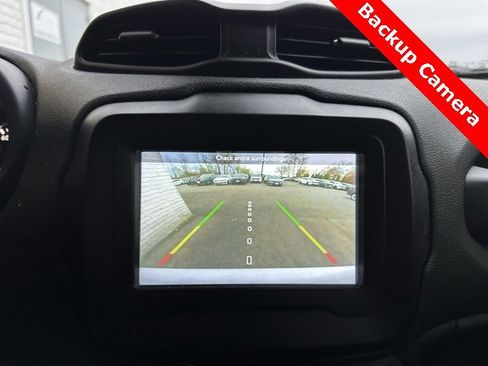 Used 2021 Jeep Renegade Sport image 34