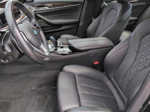 Used 2021 BMW 530e xDrive w/ Premium Package AWD/4WD image 16
