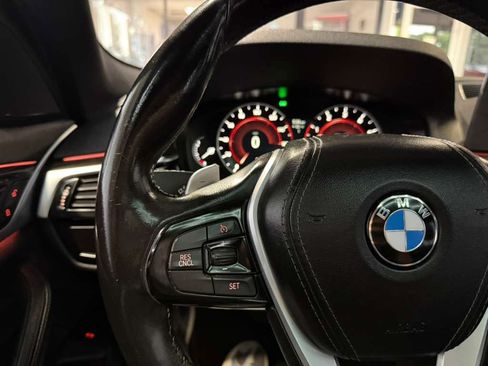 Used 2019 BMW 530i RWD image 14