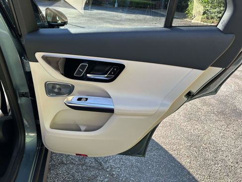 New 2027 Mercedes-Benz GLC 300 image 38
