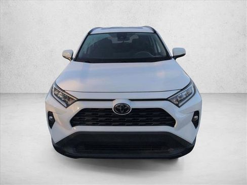 Used 2019 Toyota RAV4 XLE w/ Convenience Package image 2