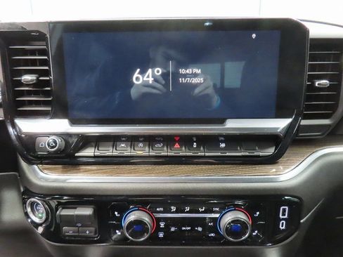 Used 2024 Chevrolet Silverado 1500 RST w/ Convenience Package II image 17