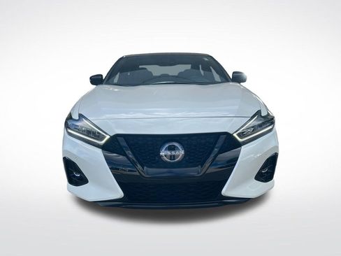 Certified 2023 Nissan Maxima SR w/ Sport Mat Group FWD image 2