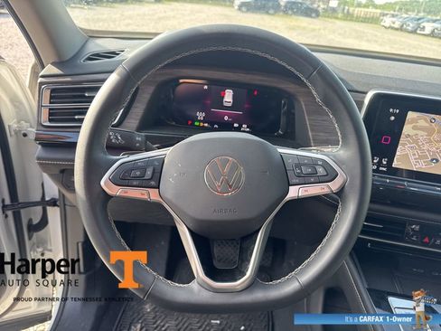 Used 2024 Volkswagen Atlas SEL AWD/4WD image 17