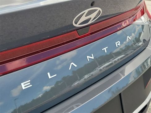 New 2025 Hyundai Elantra SE w/ Cargo Package image 7
