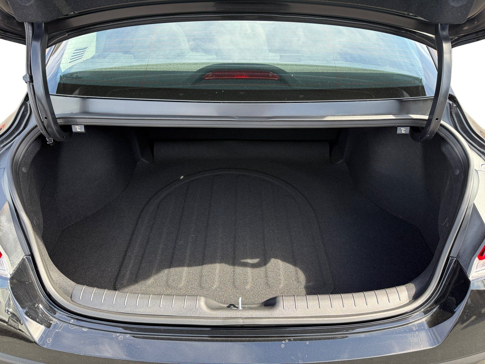 Certified 2026 Hyundai Elantra SE FWD image 17