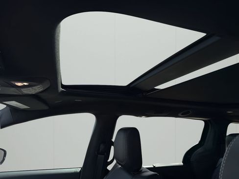 New 2025 Chrysler Pacifica Select image 31