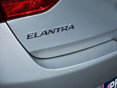 Used 2016 Hyundai Elantra GT w/ Option Group 02 image 29