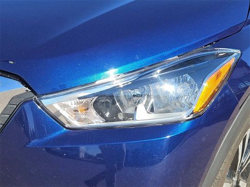 Used 2020 Nissan Kicks SV image 10