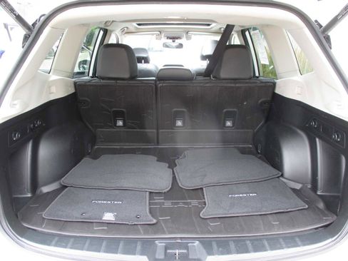 Used 2019 Subaru Forester Limited image 3