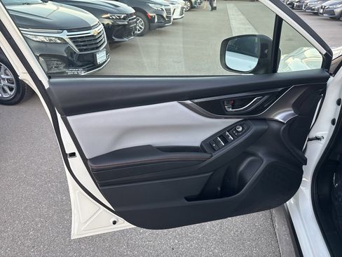 Used 2020 Subaru Crosstrek 2.0i Limited w/ Moonroof Package image 13