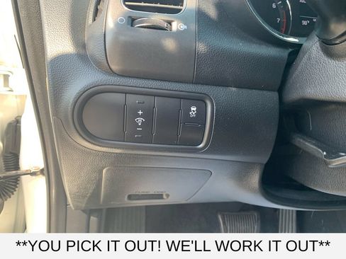 Used 2017 Kia Forte LX FWD image 13