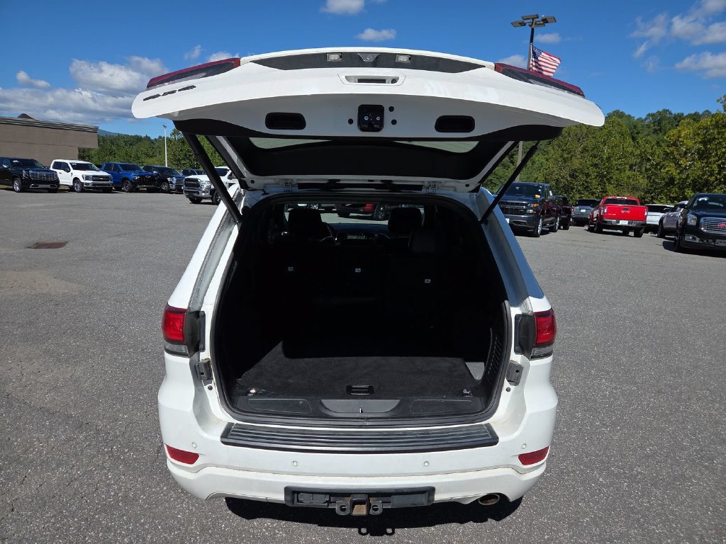 Used 2020 Jeep Grand Cherokee Altitude AWD/4WD image 26