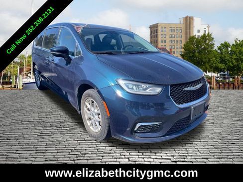 Used 2023 Chrysler Pacifica Touring-L FWD image 1