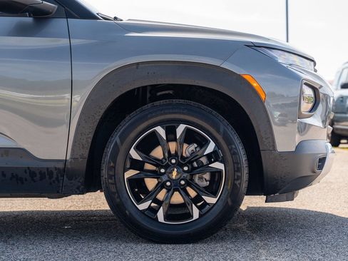 Used 2021 Chevrolet TrailBlazer LT FWD image 9