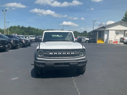 New 2026 Ford Bronco 4-Door AWD/4WD image 2